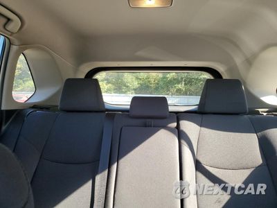 Zdjęcie 10 z 14 samochodu: 2019 TOYOTA RAV4 LE VIN:2T3G1RFV3KC016499 - miniatura