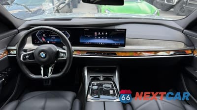 Zdjęcie 10 z 15 samochodu: 2023 BMW 740 I VIN:WBA23EH00PCM28450 - miniatura