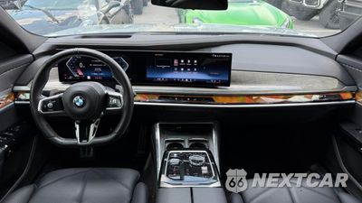 Zdjęcie 10 z 15 samochodu: 2023 BMW 740 I VIN:WBA23EH00PCM28450 - miniatura