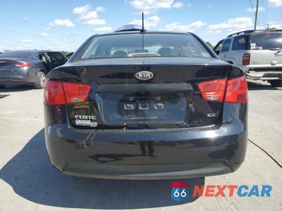 Zdjęcie 6 z 14 samochodu: 2012 KIA FORTE EX VIN:KNAFU4A28C5608116 - miniatura
