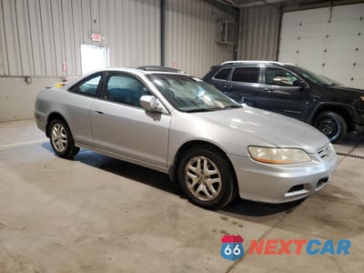 Czwarte zdjęcie samochodu z boku: 2002 HONDA ACCORD EX VIN:1HGCG22512A007776 - miniatura