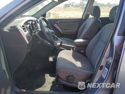Zdjęcie 7 z 12 samochodu: 2003 TOYOTA COROLLA MATRIX XR VIN:2T1KR32E03C104782 - miniatura