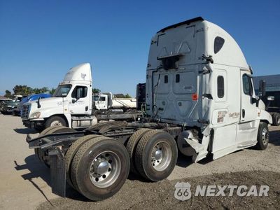 Czwarte zdjęcie samochodu z boku: 2017 FREIGHTLINER CASCADIA 125 SEMI TRUCK VIN:3AKJGLDR6HSHZ9805 - miniatura