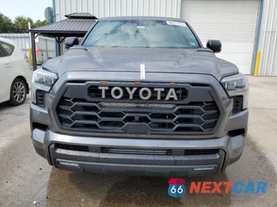 Piąte zdjęcie samochodu w środku: 2024 TOYOTA SEQUOIA SR5 VIN:7SVAAABA6RX044074 - miniatura