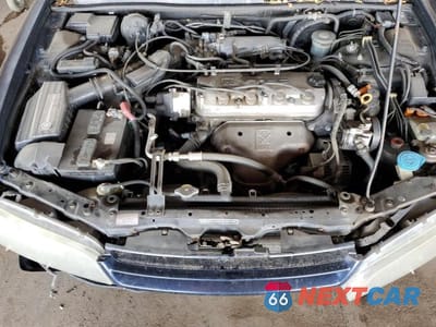Zdjęcie 12 z 14 samochodu: 1995 HONDA ACCORD EX VIN:1HGCE1898SA007042 - miniatura