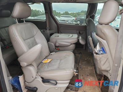 Zdjęcie 11 z 13 samochodu: 2002 CHRYSLER TOWN AND C VIN:2C8GP54LX2R785095 - miniatura