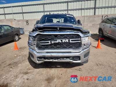 Piąte zdjęcie samochodu w środku: 2024 RAM 3500 TRADESMAN VIN:3C63RRGL4RG372092 - miniatura