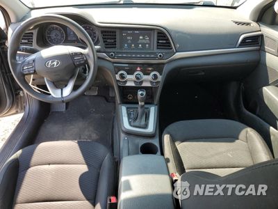 Zdjęcie 8 z 15 samochodu: 2019 HYUNDAI ELANTRA SEL VIN:5NPD84LFXKH477672 - miniatura