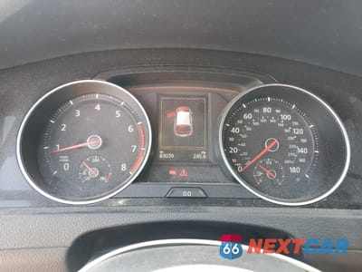 Zdjęcie 9 z 14 samochodu: 2016 VOLKSWAGEN GTI S/SE VIN:3VW5T7AU5GM060951 - miniatura