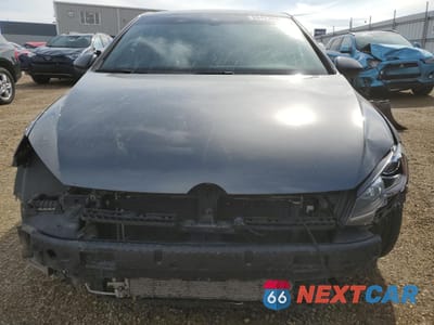 Piąte zdjęcie samochodu w środku: 2018 VOLKSWAGEN GOLF R VIN:WVWVF7AU2JW138930 - miniatura