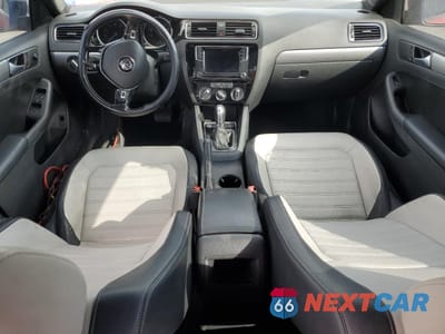 Zdjęcie 8 z 12 samochodu: 2002 VOLKSWAGEN JETTA SPORT VIN:3VWD17AJ8GM339768 - miniatura