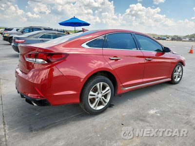 Trzecie zdjęcie samochodu z tyłu: 2018 HYUNDAI SONATA SPORT VIN:5NPE34AF1JH701917 - miniatura