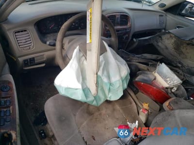 Zdjęcie 8 z 12 samochodu: 2001 HYUNDAI SONATA GLS VIN:KMHWF35V11A429427 - miniatura