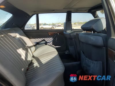 Zdjęcie 10 z 14 samochodu: 1989 MERCEDES-BENZ 300 SEL VIN:WDBCA25D4KA491847 - miniatura