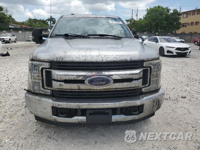 Piąte zdjęcie samochodu w środku: 2017 FORD F250 SUPER DUTY VIN:1FT7W2A6XHEC10308 - miniatura
