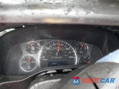 Zdjęcie 9 z 13 samochodu: 2019 CHEVROLET EXPRESS G2500 VIN:1GCWGBFG7K1240018 - miniatura