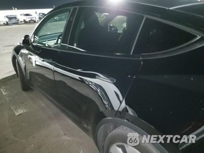 Zdjęcie 10 z 12 samochodu: 2023 TESLA MODEL Y VIN:7SAYGAEE8PF827932 - miniatura