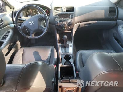 Zdjęcie 8 z 14 samochodu: 2007 HONDA ACCORD EX VIN:1HGCM56807A072009 - miniatura