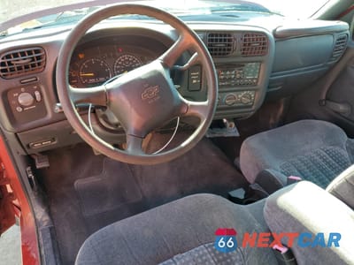 Zdjęcie 8 z 14 samochodu: 2001 CHEVROLET S TRUCK S10 VIN:1GCDT19W818169367 - miniatura