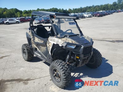 2015 POLARIS RZR S 900 3NSVBA870FF385723 - główne zdjęcie licytacji z USA - miniatura