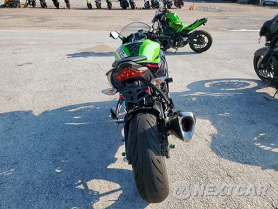 Czwarte zdjęcie samochodu z boku: 2022 KAWASAKI ZX636 K VIN:JKBZXJG17NA019739 - miniatura