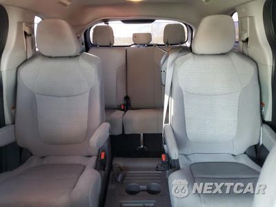 Zdjęcie 10 z 15 samochodu: 2021 TOYOTA SIENNA LE VIN:5TDKRKECXMS074476 - miniatura