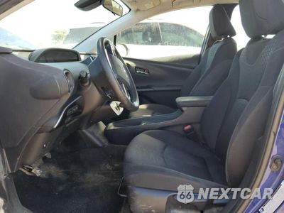 Zdjęcie 7 z 14 samochodu: 2017 TOYOTA PRIUS TWO VIN:JTDKBRFU6H3557426 - miniatura