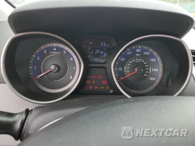 Zdjęcie 9 z 14 samochodu: 2014 HYUNDAI ELANTRA SE VIN:KMHDH4AE3EU104831 - miniatura