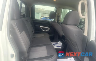 Zdjęcie 6 z 10 samochodu: 2020 NISSAN TITAN XD SV VIN:1N6AA1FB9LN511291 - miniatura