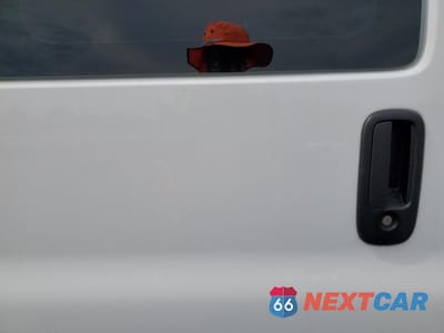 Zdjęcie 11 z 14 samochodu: 2025 CHEVROLET EXPRESS G2500 VIN:1GCWGAFPXS1107733 - miniatura