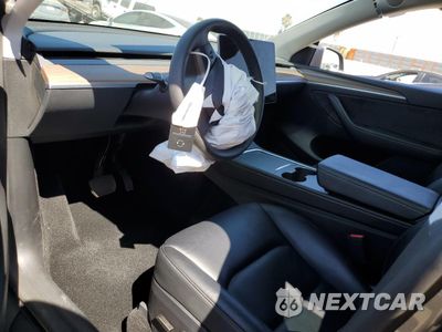 Zdjęcie 8 z 14 samochodu: 2024 TESLA MODEL Y VIN:7SAYGAEE4RF125173 - miniatura