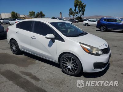 Czwarte zdjęcie samochodu z boku: 2013 KIA RIO LX VIN:KNADM4A31D6302306 - miniatura