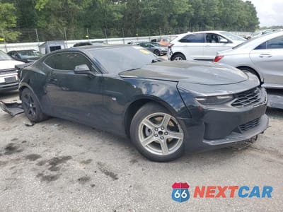 Czwarte zdjęcie samochodu z boku: 2022 CHEVROLET CAMARO LS VIN:1G1FB1RX1N0100232 - miniatura