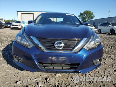 Piąte zdjęcie samochodu w środku: 2017 NISSAN ALTIMA 2.5 VIN:1N4AL3AP1HC493079 - miniatura