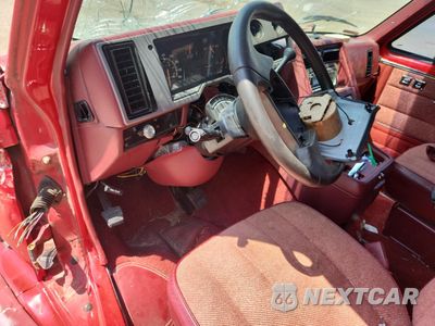 Zdjęcie 8 z 15 samochodu: 1993 CHEVROLET G20 VIN:1GNEG25H5PF353327 - miniatura