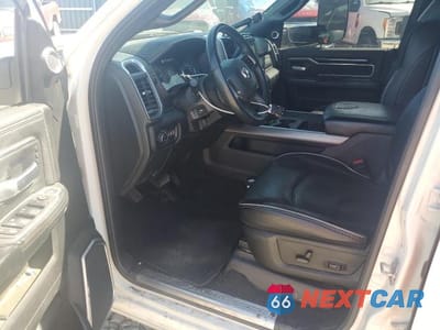 Zdjęcie 8 z 13 samochodu: 2022 RAM 3500 LARAMIE LARAMIE VIN:3C63RRJL8NG377671 - miniatura
