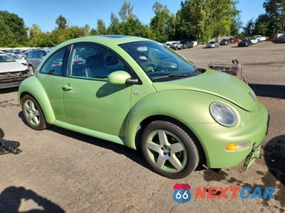 Czwarte zdjęcie samochodu z boku: 2003 VOLKSWAGEN NEW BEETLE GLS VIN:3VWCD21C73M404689 - miniatura