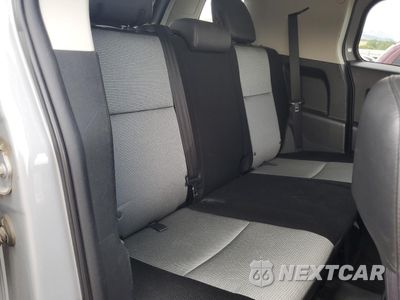 Zdjęcie 11 z 15 samochodu: 2013 TOYOTA FJ CRUISER VIN:JTEBU4BF2DK158898 - miniatura