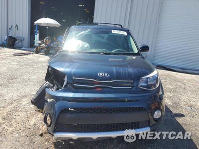 Piąte zdjęcie samochodu w środku: 2017 KIA SOUL + VIN:KNDJP3A5XH7428995 - miniatura
