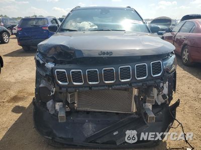 Piąte zdjęcie samochodu w środku: 2023 JEEP COMPASS LATITUDE VIN:3C4NJDBN9PT517717 - miniatura