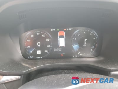 Zdjęcie 9 z 13 samochodu: 2021 VOLVO XC60 T5 MOMENTUM VIN:YV4102RK7M1875643 - miniatura