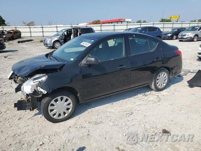 2015 NISSAN VERSA S 3N1CN7AP8FL800370 - główne zdjęcie licytacji z USA - miniatura