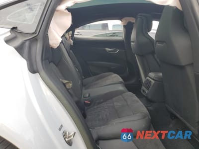 Zdjęcie 10 z 12 samochodu: 2023 AUDI E-TRON GT PRESTIGE VIN:WAUDJBFW7P7003756 - miniatura