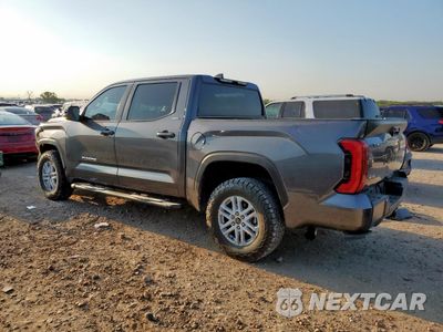 Drugie zdjęcie samochodu z przodu: 2024 TOYOTA TUNDRA CREWMAX SR VIN:5TFLA5DB8RX131104 - miniatura
