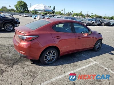 Trzecie zdjęcie samochodu z tyłu: 2019 TOYOTA YARIS L VIN:3MYDLBYV8KY517335 - miniatura