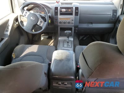 Zdjęcie 8 z 14 samochodu: 2005 NISSAN PATHFINDER LE VIN:5N1AR18U75C713437 - miniatura