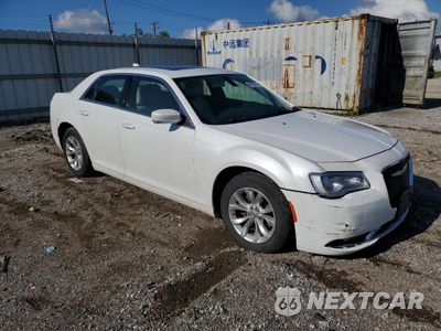 Czwarte zdjęcie samochodu z boku: 2015 CHRYSLER 300 LIMITED VIN:2C3CCAAG1FH849293 - miniatura