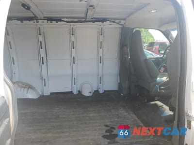 Zdjęcie 10 z 12 samochodu: 2019 GMC SAVANA G2500 VIN:1GTW7AFG9K1331589 - miniatura