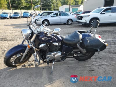 Trzecie zdjęcie samochodu z tyłu: 2002 HONDA VT750 CDD VIN:JH2RC44F72M011603 - miniatura