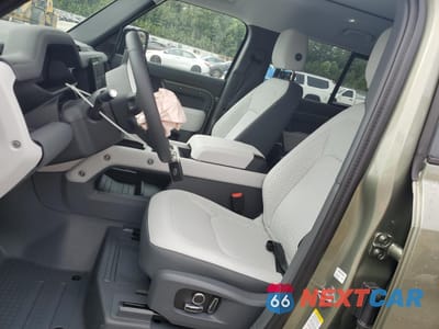 Zdjęcie 7 z 16 samochodu: 2025 LAND ROVER DEFENDER 130 S VIN:SALEJFFU5S2410289 - miniatura